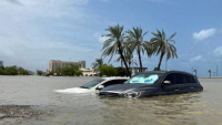 Ливни затопили Дубай и Оман: есть погибшие (видео)