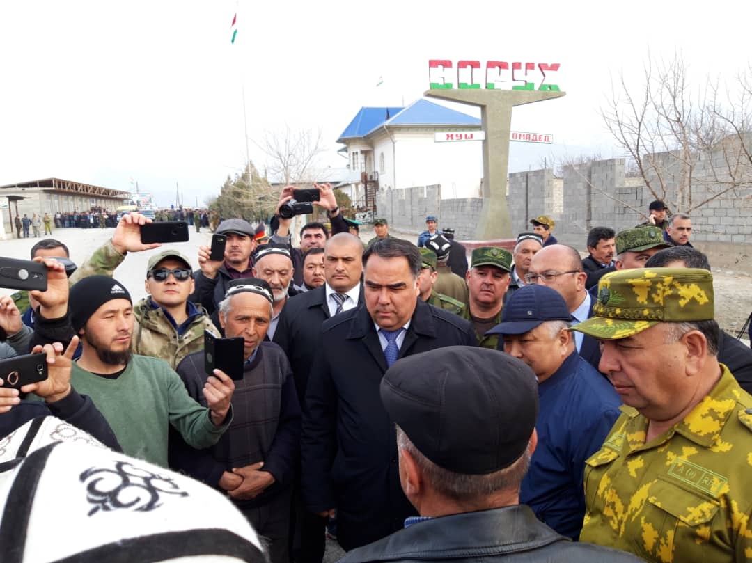 Делегации КР и РТ встретились для урегулирования ситуации на границе -  VESTI.KG - Новости Кыргызстана