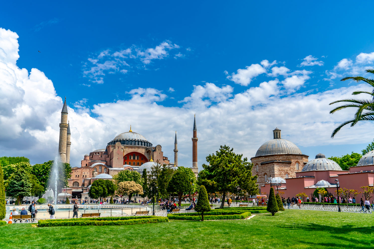 Hagia-Sophia-İstanbul-0_1.jpg