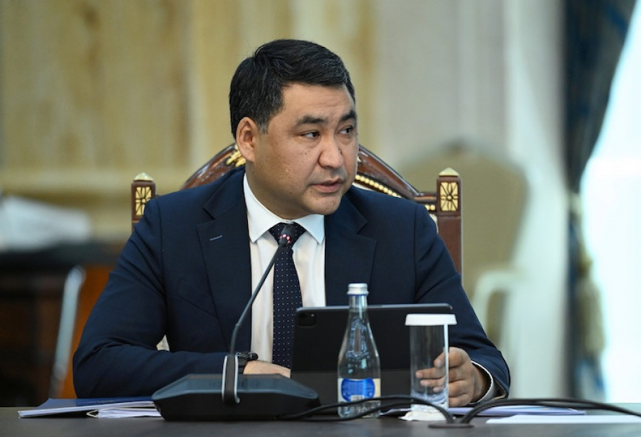 Министр экономики призвал кыргызстанцев уважать туристов