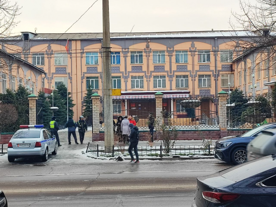 В Бишкеке снова эвакуировали 67-ю школу