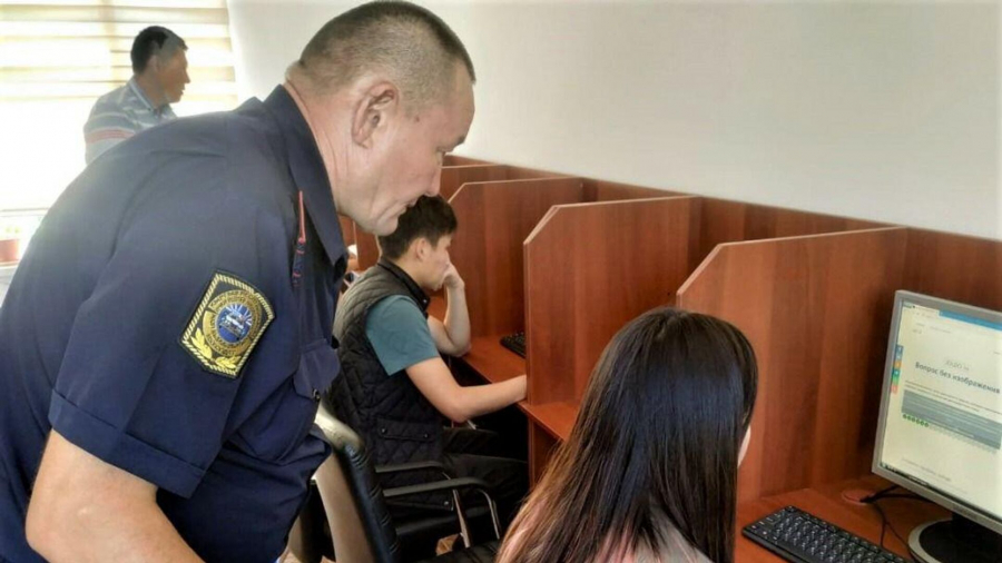 Кыргызстанец сдал экзамен на водительские права только с 28-й попытки