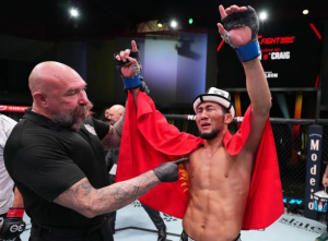 В аэропорту «Манас» встретили бойца UFC Мыктыбека Оролбай уулу - видео