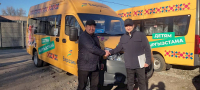 Кыргызстандын аймактарына мектеп окуучулары үчүн 100 автобус таратылды