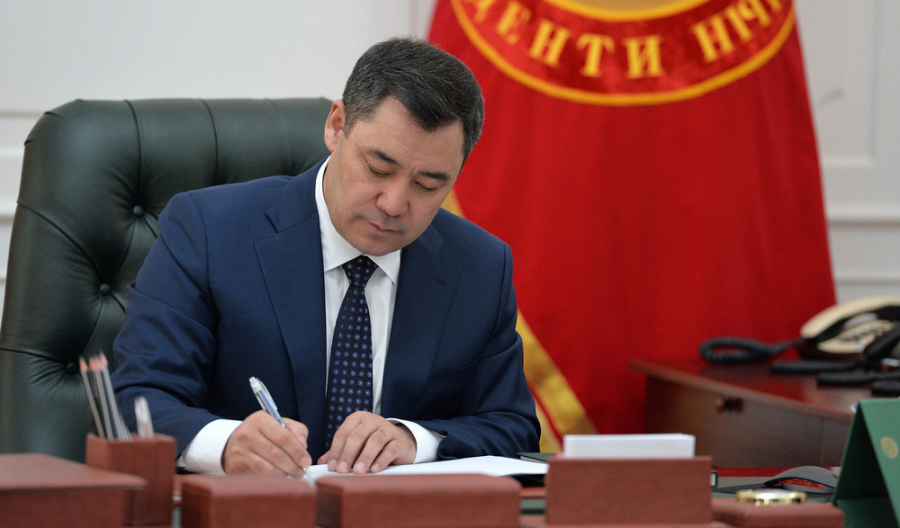 Садыр Жапаров подписал закон о наркотических и психотропных веществах