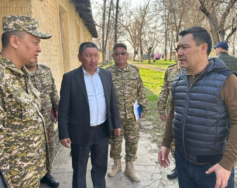 Садыр Жапаров внепланово проверил состояние частей противовоздушной обороны Кыргызстана (фото)