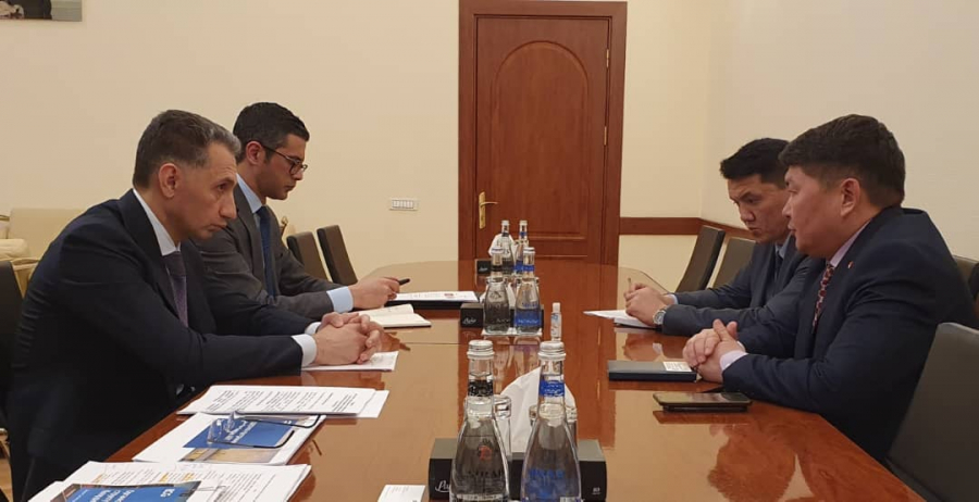 Кайрат Осмоналиев встретился с министром цифрового развития и транспорта Азербайджана​