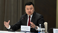 Президент уволил министра юстиции КР