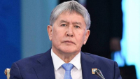 Алмазбек Атамбаев: Ну не позорьтесь. Заявляю отвод прокурорам, которые пришли в суд под давлением Зулушуева