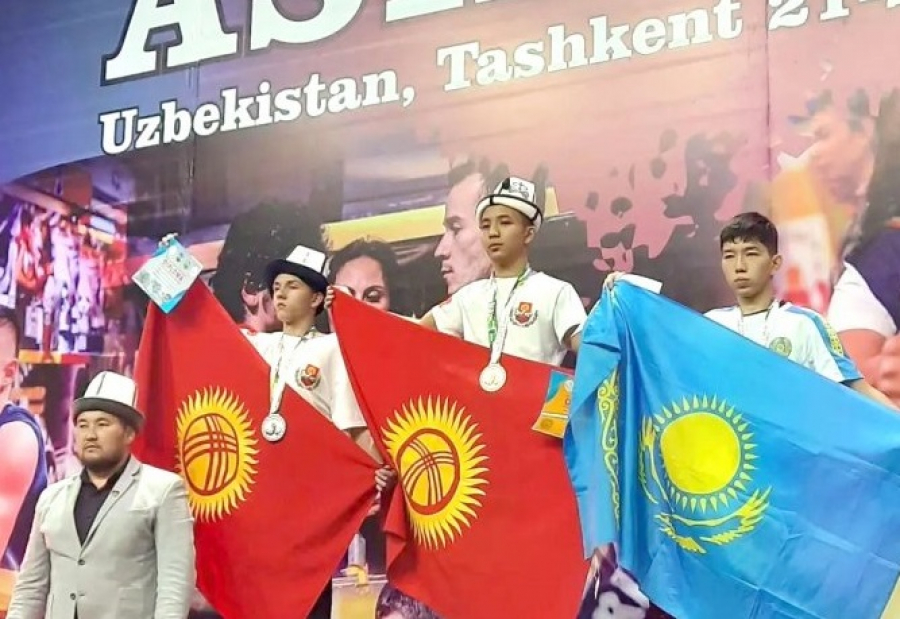 Кыргызстанки завоевали золото на Кубке Азии по армрестлингу в Ташкенте (фото)