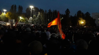 В МВД не ответили, почему сторонникам Жапарова позволили громко праздновать победу в центре Бишкека, несмотря на комендантский час (видео)