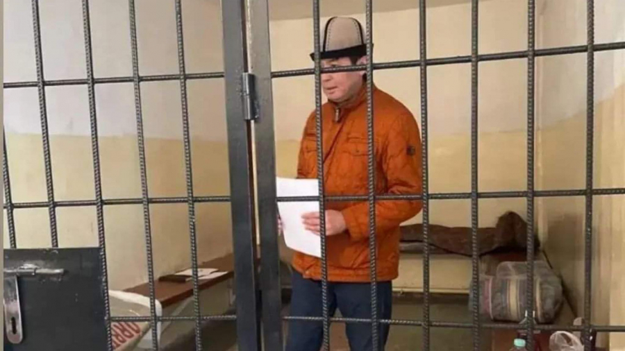 Нурбека Токтакунова на пять дней поместили в КПЗ за оскорбление судей