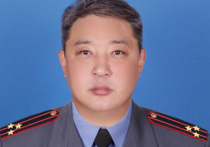 Нового начальника ГУВД Бишкека Азамата Ногойбаева представили личному составу
