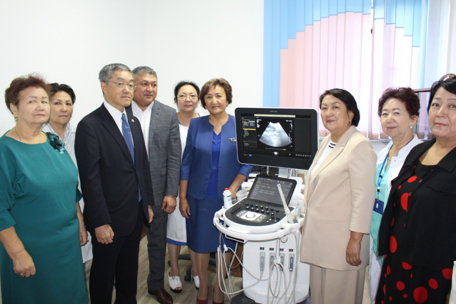 Правительство Японии передало Центру семейной медицины № 10 в Бишкеке УЗИ-аппарат