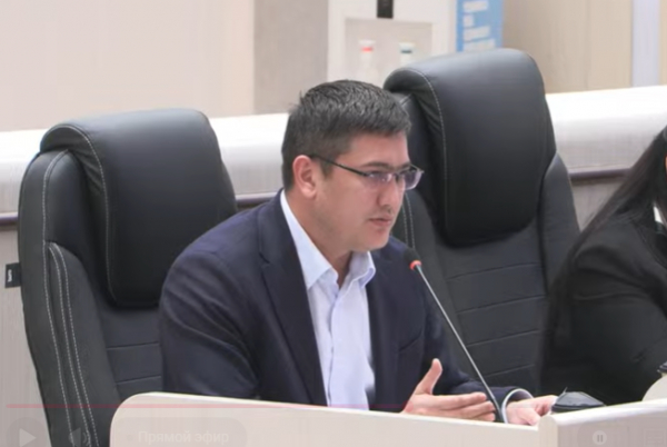 Депутат просит ввести выплаты для тех, кто ухаживает за ослепшими в течение жизни