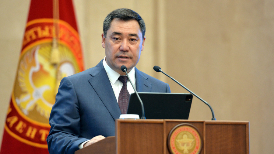 Садыр Жапаров поздравил кыргызстанцев с Днем пограничника