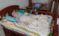 Минздрав КР выдал малышу, дышащему с помощью ИВЛ, фильтры, чернеющие со временем (видео)