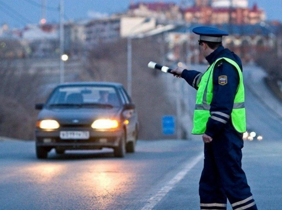 877 раз за неделю в Иссык-Кульской области водители нарушили ПДД