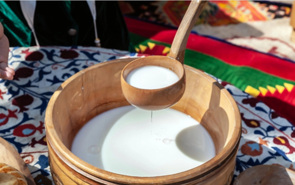 В России ажиотаж на кумыс для встречи года Огненной Лошади