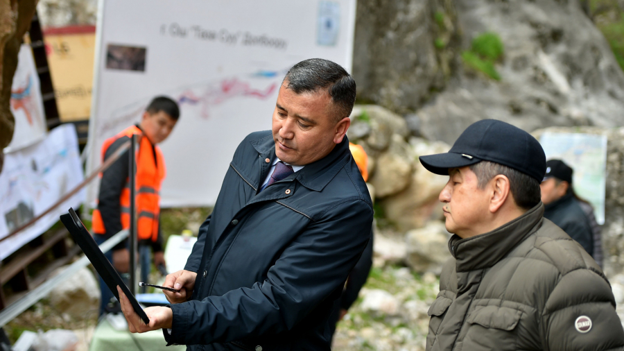 Акылбек Жапаров поручил проработать проект строительства малой ГЭС в Ошской области