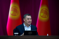 Слухи о водительских правах распускают коррупционеры, заявил Садыр Жапаров