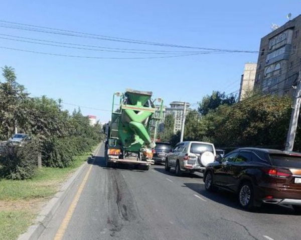 Бетономешалка сбила парня в Бишкеке