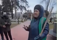 Мэр Оша успокоил сотрудницу «Тазалык», которая переживает за Ташиева (видео)