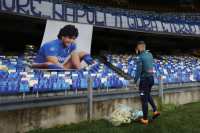 Стадион «Наполи» переименуют в честь Диего Марадоны