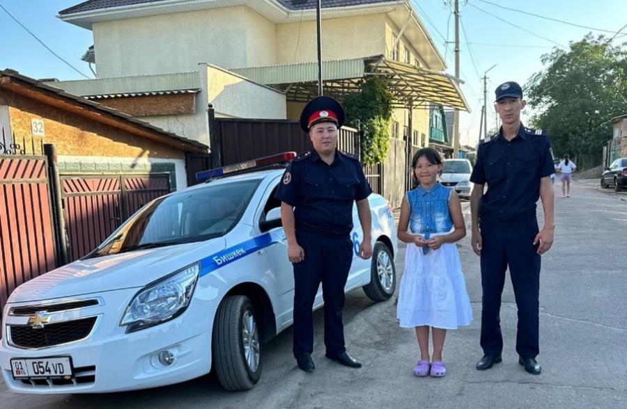 В Бишкеке милиционеры спасли девочку, у которой случился приступ эпилепсии