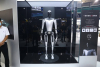 Tesla начнет массовое производство человекоподобных роботов в 2026 году