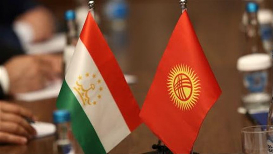 Глава МИД встретился со своим коллегой из Таджикистана