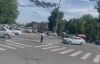 Девушка регулировала движение на оживленном перекрестке в Бишкеке - видео
