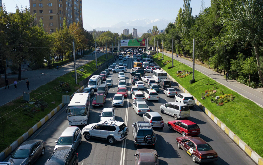 Экспертное мнение: Чтобы убрать бишкекские пробки, нужны кардинальные меры