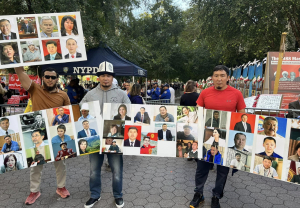 Кыргызстанцы в Нью-Йорке вышли на митинг в поддержку задержанных "кемпир-абадцев"