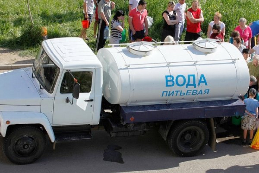 Бишкекчане завтра останутся без воды. Будут работать водовозы и биотуалеты