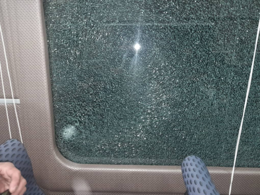 Пассажирский поезд из Балыкчы в Бишкек забросали камнями. Милиция ищет подозреваемых