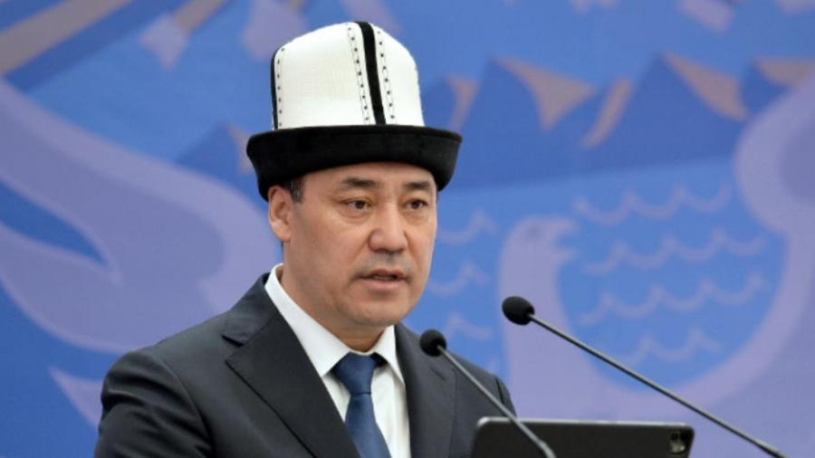 Садыр Жапаров поздравил кыргызстанцев с Днем ак калпака и национальной одежды