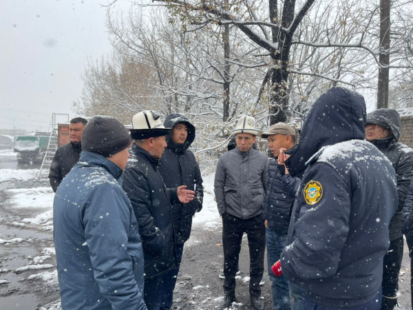 В Бишкеке прошел рейд против продажи рассыпного угля