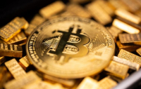 Эксперт предупредил о рисках вкладов в золото и криптовалюту