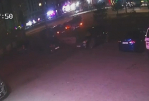 В Бишкеке водитель протаранил несколько машин и скрылся (видео)