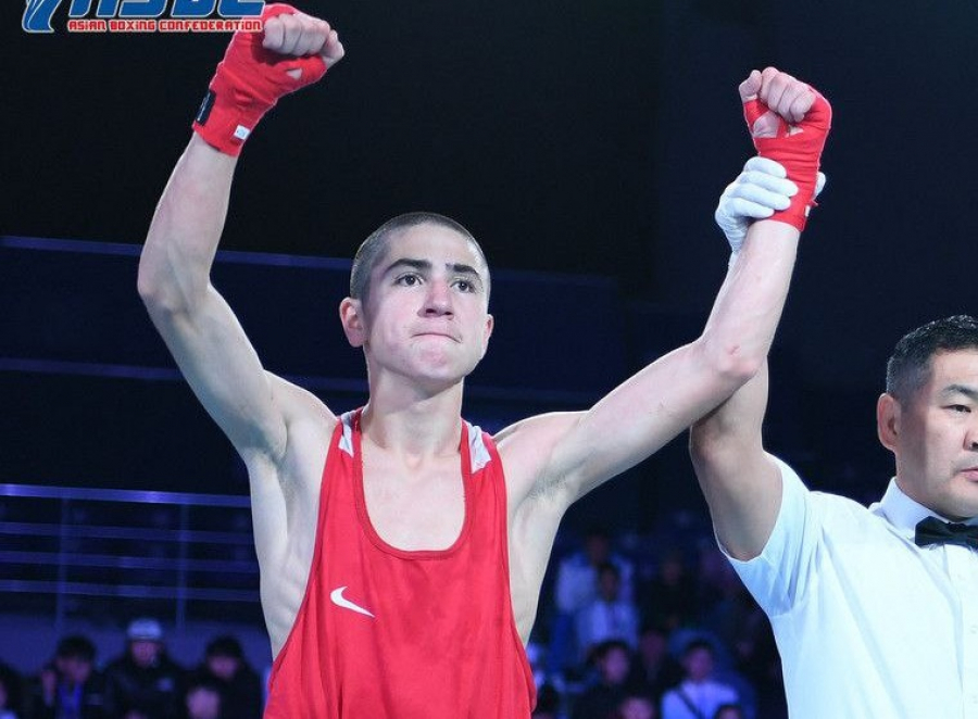Амантур Джумаев завоевал серебро чемпионата Азии по боксу среди молодежи