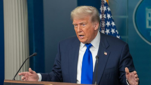 Трамп пообещал помощь застрявшим в Ормузском проливе нейтральным судам