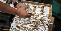 Мужчина сказал, что сам выкурит 11 тысяч пачек сигарет из Кыргызстана
