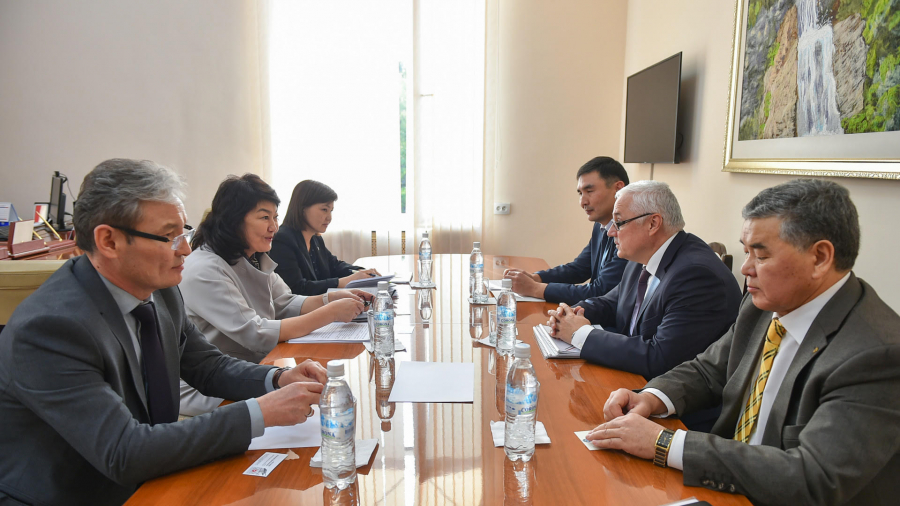 Жылдыз Бакашова встретилась с представителями Российско-Кыргызского консорциума технических университетов
