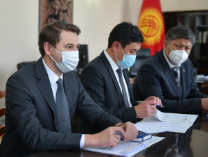 Китай готов увеличить количество автотранспорта, проходящего через КПП «Иркештам» и «Торугарт» уже с 3 декабря (фото)