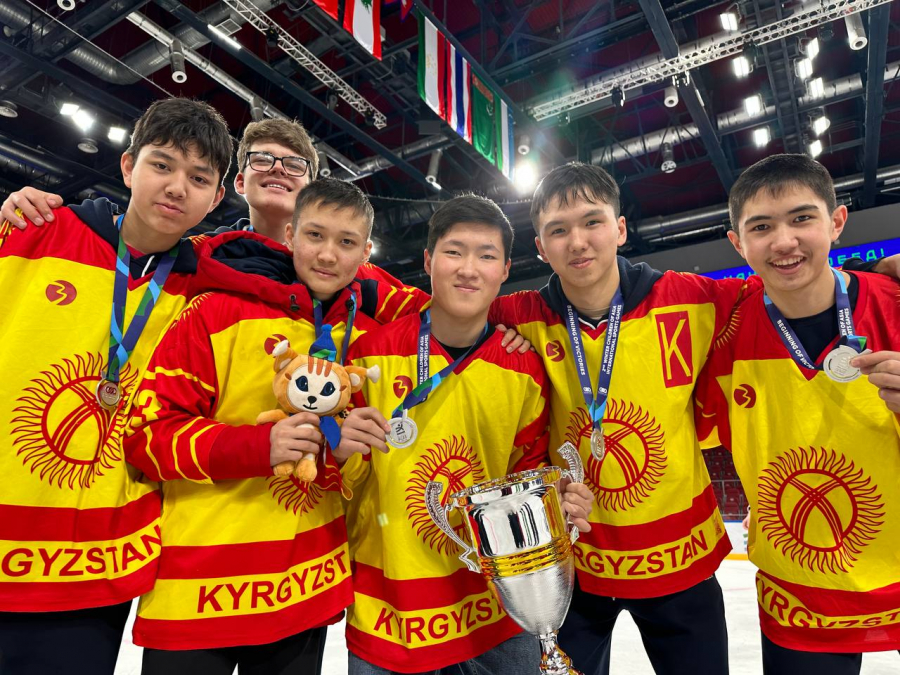 «Дети Азии»: сборная Кыргызстана заняла второе место по хоккею