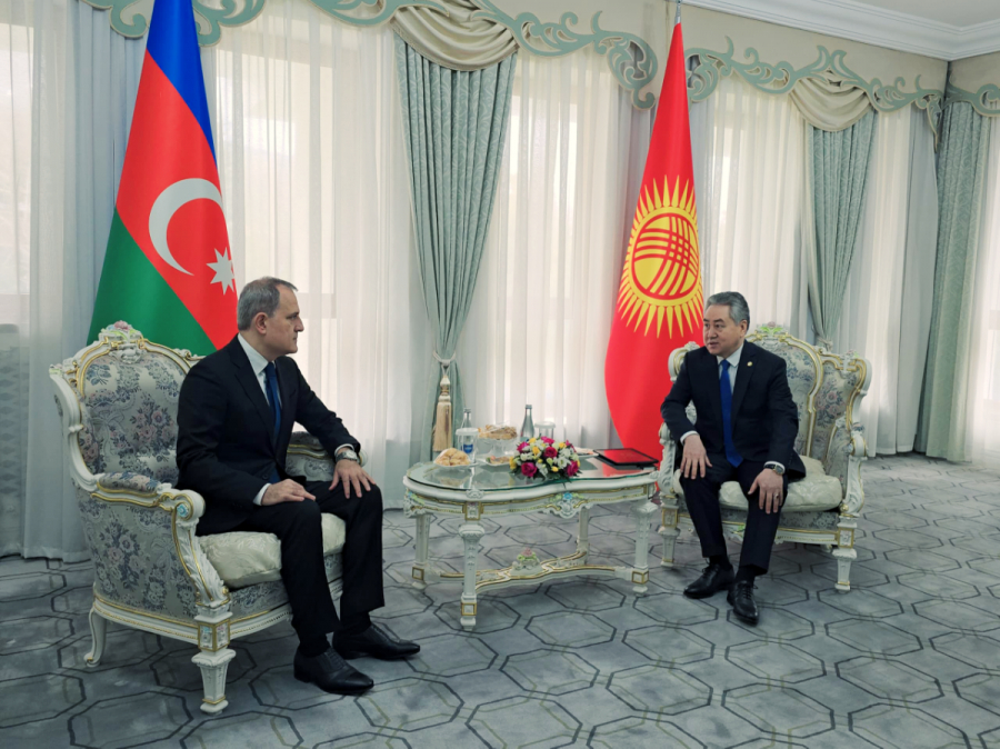 Кыргызстан менен Азербайжан инвестициялык кызматташтыкты күчөтүүнү макулдашты