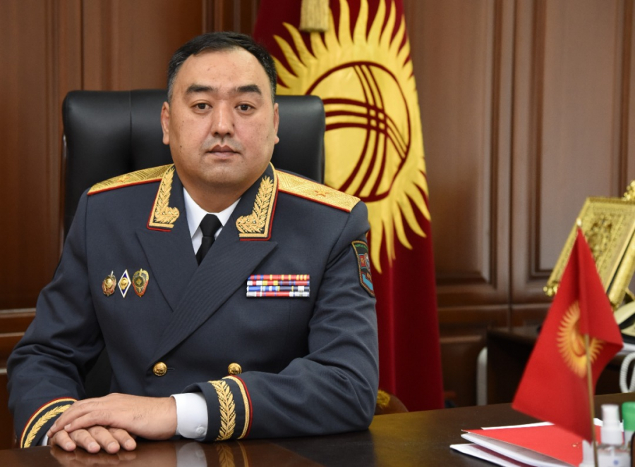 Улан Ниязбеков поздравил кыргызстанцев с Днем защитника Отечества