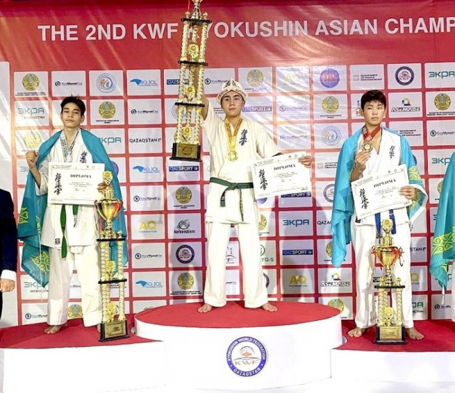 Кыргызстанцы завоевали золото на международных соревнованиях по карате-до кекушинкай