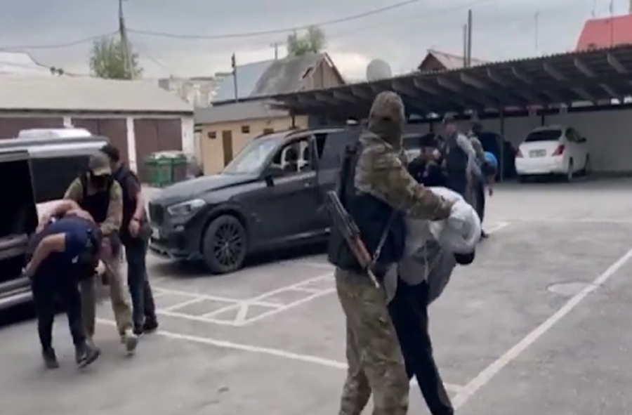 Бишкекте ишкерди уурдап кетип, 140 миң доллар талап кылышкан - Видео